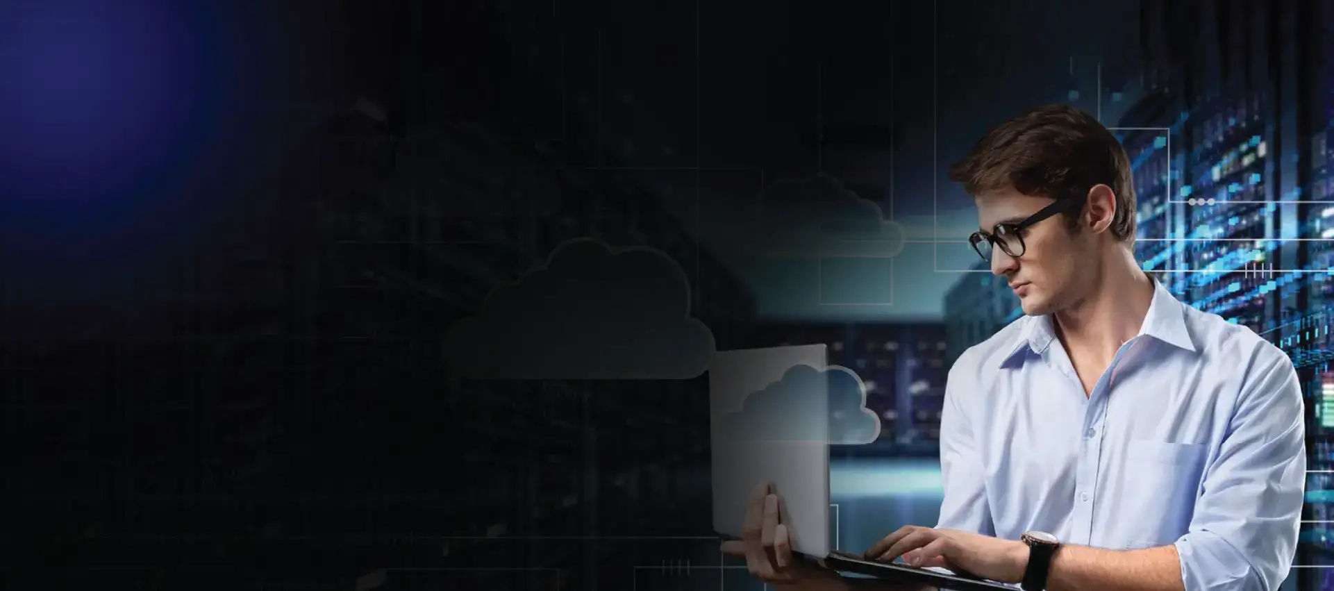Effective Data Management on Hybrid Cloud